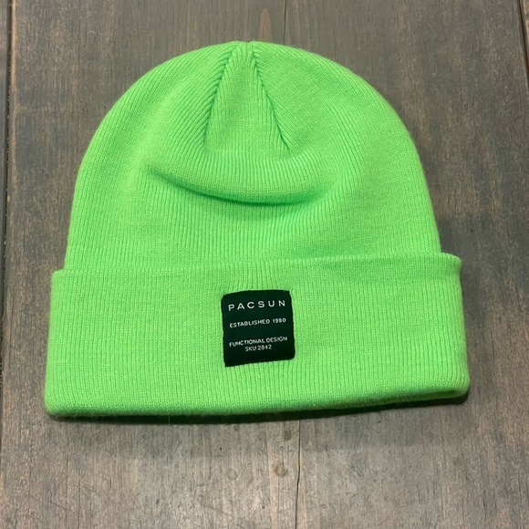SOLD ✅ PACSUN Functional Design Unisex Bright Green Winter Knit Beanie One Size - Picture 1 of 3